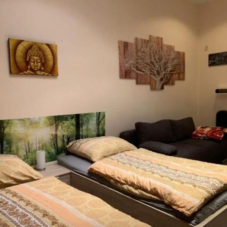 Pension Lotti Friedrichshain Berlino Esterno foto
