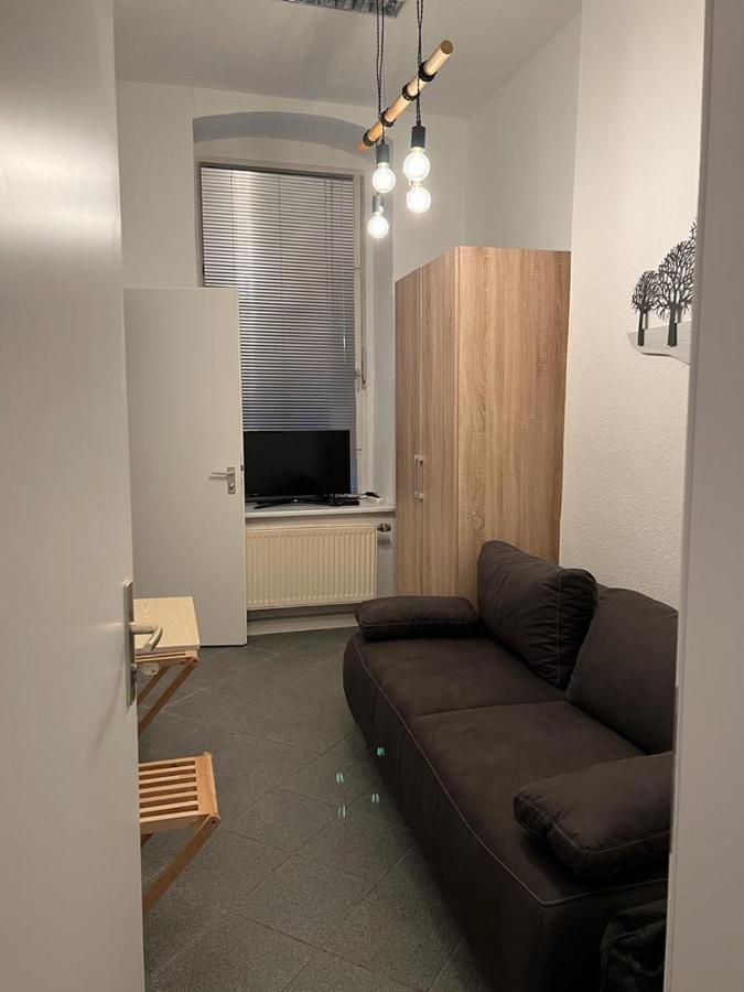 Pension Lotti Friedrichshain Berlino Esterno foto